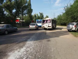 Семь человек пострадали при столкновении двух автобусов в Алматы