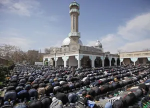 Пятничные проповеди не на кыргызском или русском языках запретили в Кыргызстане