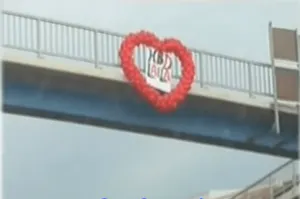 Признание в любви вызвало пробку в столице Кувейта