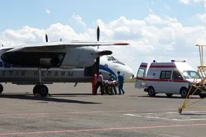Перенесший уникальную операцию на шейные позвонки мальчик вернулся в Павлодар