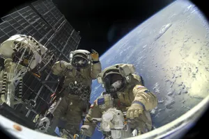 Впервые в истории в открытый космос выйдут сразу две женщины