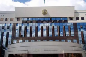 Премьер-министр Казахстана попросил наказать акимов областей