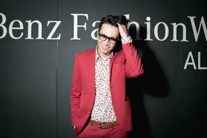 Казахстанские дизайнеры показали свои коллекции на Mercedes-Benz Fashion Week. ФОТО