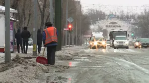 Жителей Алматы предупреждают о гололеде и снегопаде