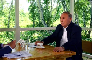 Нурсултан Назарбаев дал интервью российскому телеканалу