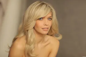 Вера Брежнева создала первую коллекцию одежды