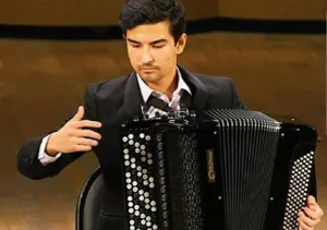 Главного приза на международном конкурсе добился баянист-виртуоз из Павлодара