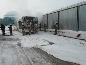 Пассажирский автобус загорелся в Нур-Султане