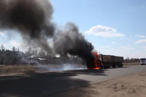 В Павлодаре сгорел второй за эту неделю КАМАЗ. ВИДЕО