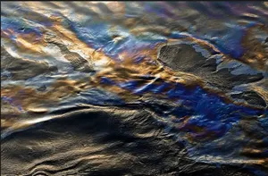 Эколог предупреждает о нефтяных разливах на Иссык-Куле