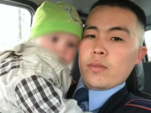 Годовалого малыша нашли возле мусорного контейнера в Атырау