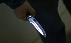 В Астане грабитель захватил сотрудниц ломбарда