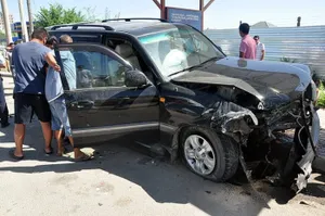 Врачи в Шымкенте борются за жизнь маленького пострадавшего в ДТП