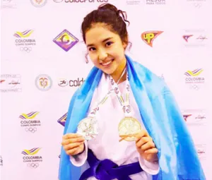 Молдир Мекенбаева завоевала серебро чемпионата мира по джиу-джитсу