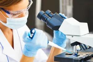 У переболевших COVID-19 высокий шанс заразиться штаммом «омикрон» – ВОЗ