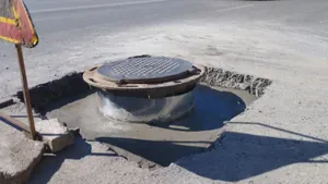 Четверть существующих дорожных люков заменят в Алматы