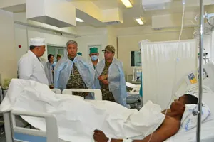 Министр обороны РК посетил пострадавших ангольских военных