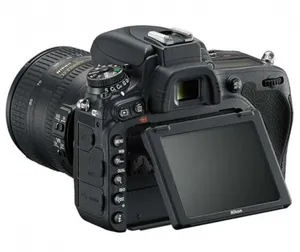 Nikon выпустил новую полнокадровую зеркалку и камеру для селфи