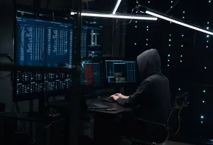 Хакерлер ФБР директорының поштасын бұзды