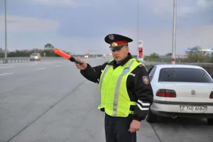 В РК будут лишать прав за отказ остановиться перед жолполовцемЭксклюзив