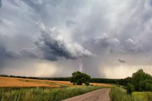 Дожди с грозами пройдут на севере Казахстана