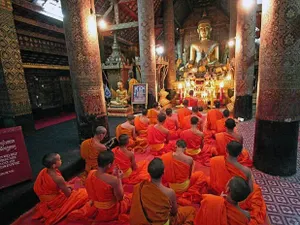 Буддистских монахов арестовали за употребление метамфетамина