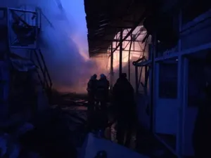 В Туркестане полностью сгорел центральный рынок