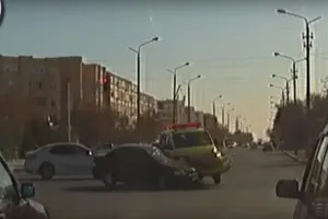 ДТП с участием машины скорой помощи произошло в Актау