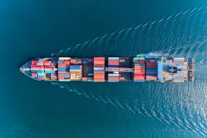 Иран Ормуз бұғазы арқылы өту үшін ақы алуды жоспарлап отыр