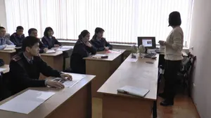 Алматинские полицейские принялись за изучение английского языка