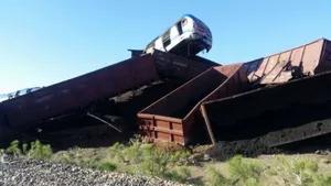 Появились фото и видео аварии на железной дороге