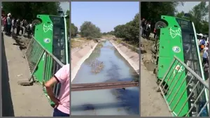 Пригородный автобус упал в Большой Алматинский канал