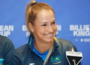 Казахстанка Юлия Путинцева встретится с польской теннисисткой Игой Швентек