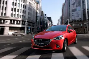 Назван «Автомобиль года» в Японии