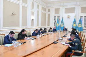 Глава государства провел совещание по вопросам развития города Алматы