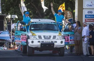 Казахстанцы стартовали на «Дакаре-2014». Фото