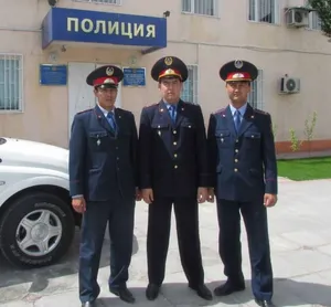 Полицейские ЮКО спасли людей из горящего дома