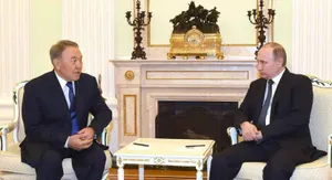 Н. Назарбаев встретился в В. Путиным