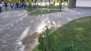 Погромами и травмами закончились «обливалки» в Шымкенте