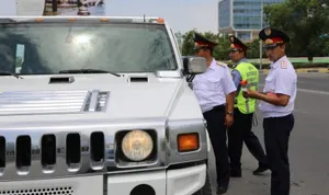 Выпускники Актау без прав разъезжали по городу на «Хаммерах»