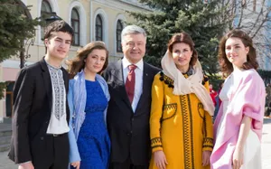 Пункт назначения Петра Порошенко: экс-президент покинул страну