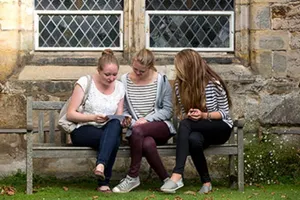 Половина молодых британок не знает, где располагается влагалище