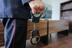 Сутки ареста получил мужчина за нецензурную брань в адрес соседки