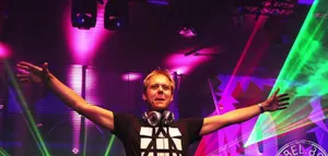 Алматинцы требуют вернуть деньги за концерт Armin van BuurenЭксклюзив