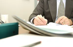 В Астане начинается прием заявлений на получение земли для уличной торговли