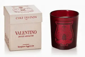 Valentino и Cire Trudon выпустили праздничную свечу