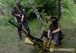 Киев заявил об отступлении ополченцев к российской границе