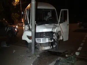 ДТП в Алматы: пострадали 6 пассажиров маршрутки