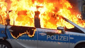 Беспорядки в Германии: радикалы подожгли несколько десятков машин