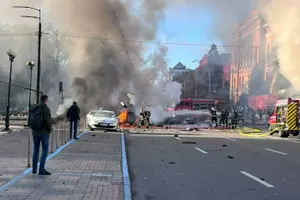 Ракетные обстрелы продолжаются в нескольких регионах Украины